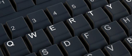 Що таке QWERTY-клавіатура і чим вона відрізняється від звичайної?