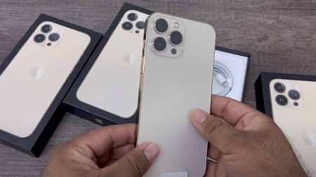 Перша розпакування iPhone 13 Pro Max
