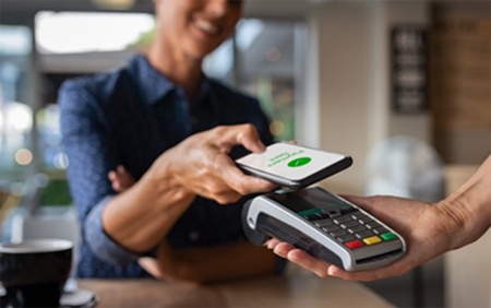 оплата телефоном через Apple Pay