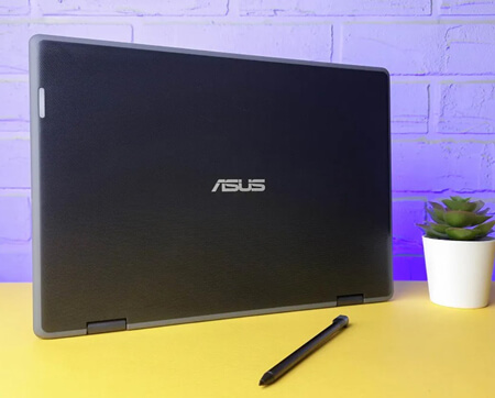 Ноутбук зі стілусом