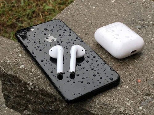AirPods намокли