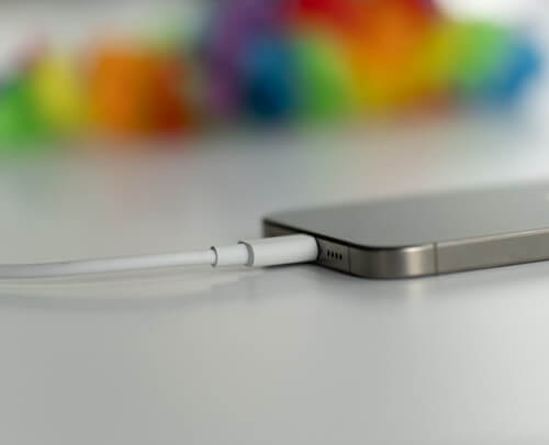 Нагрів iPhone 15 Pro Max під час підзарядки