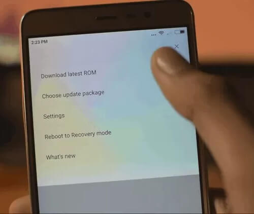 жовта пляма на екрані телефону xiaomi