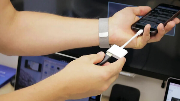 Як підключити телефон до телевізора через HDMI