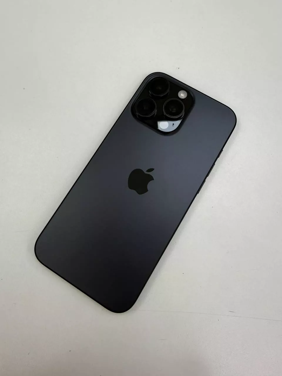 Б/У Apple iPhone 16 Pro Max 256GB Black Titanium (Как новый)