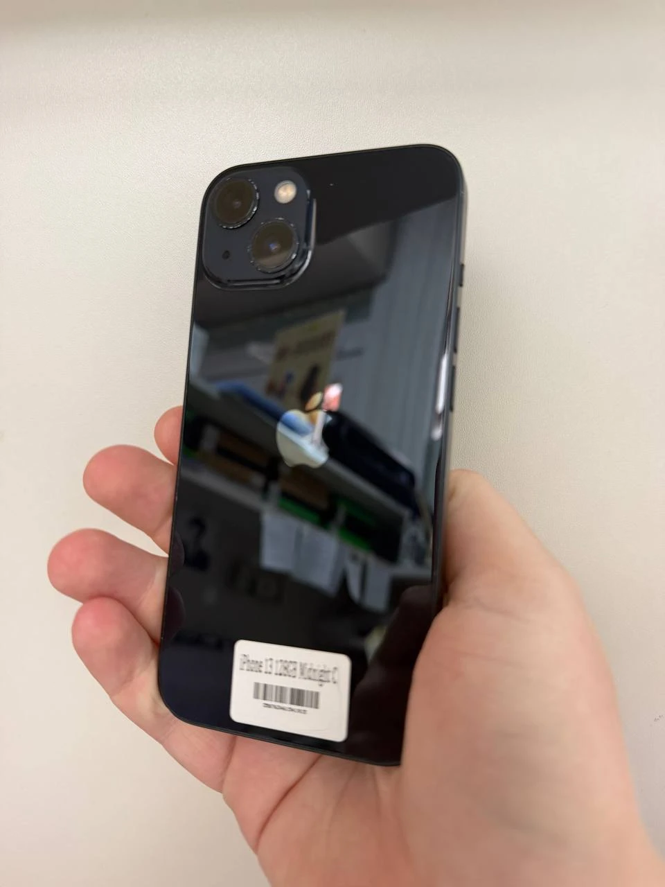 Б/У Apple iPhone 13 128Gb Midnight (Следы  использования)