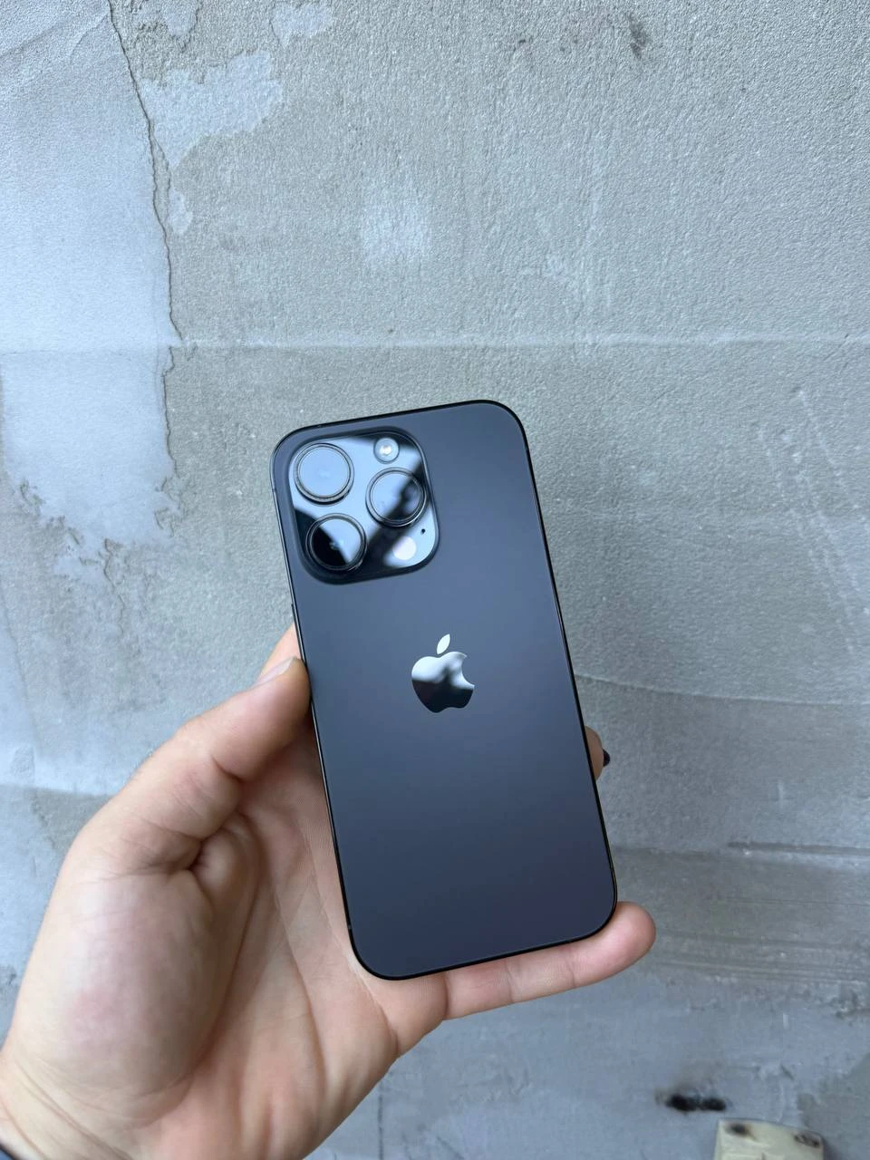 Б/У Apple iPhone 14 Pro 256GB Space Black (Хорошее состояние) (MQ0T3)