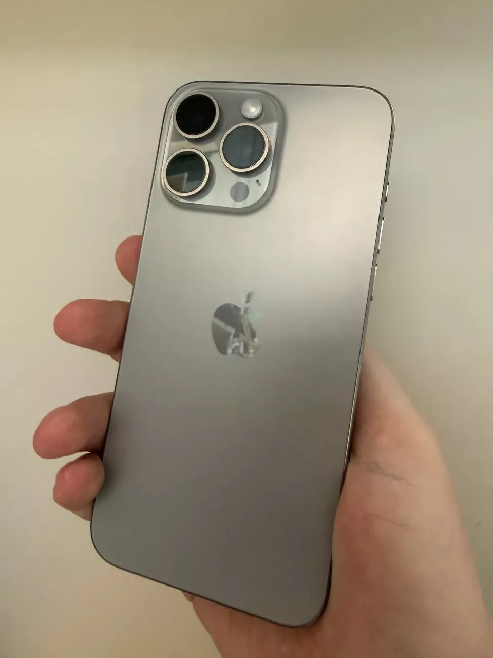 Б/У Apple iPhone 15 Pro Max 256GB Natural Titanium (Хорошее состояние)