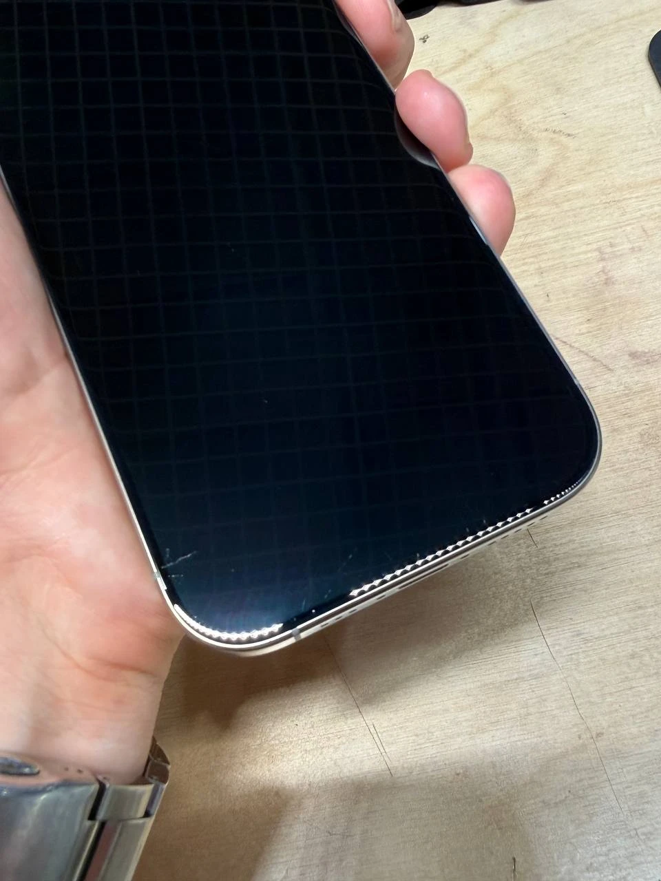 Б/У Apple iPhone 16 Pro 128GB Natural Titanium (Хорошее состояние) (MYNG3)