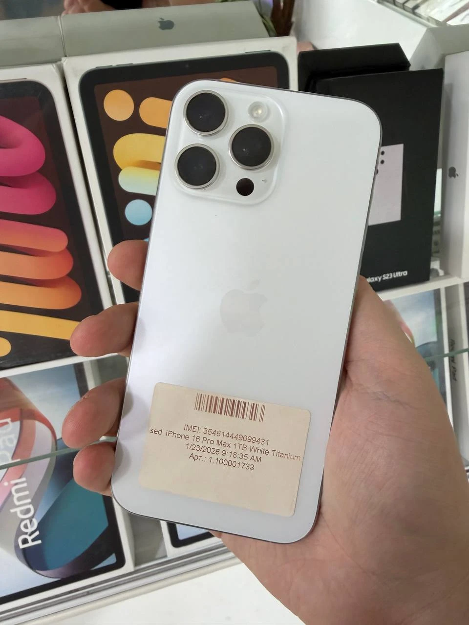 Б/У Apple iPhone 16 Pro Max 1TB White Titanium (Хорошее состояние) (MYX53)