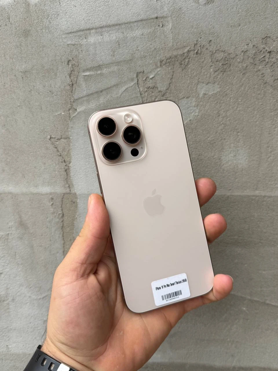 Б/У Apple iPhone 16 Pro Max 256GB Desert Titanium (Хорошее состояние) (MYWX3)