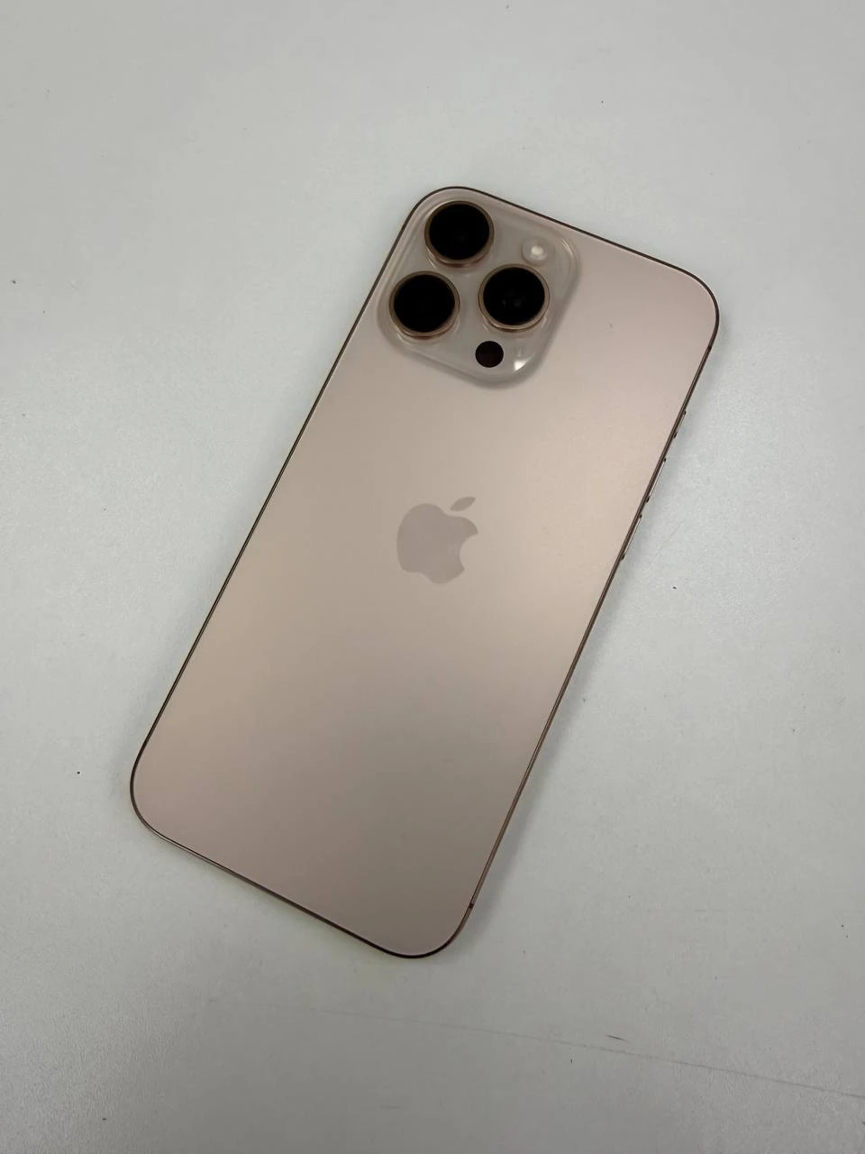 Б/В Apple iPhone 16 Pro Max 256GB Desert Titanium (Як новий) (MYWX3)