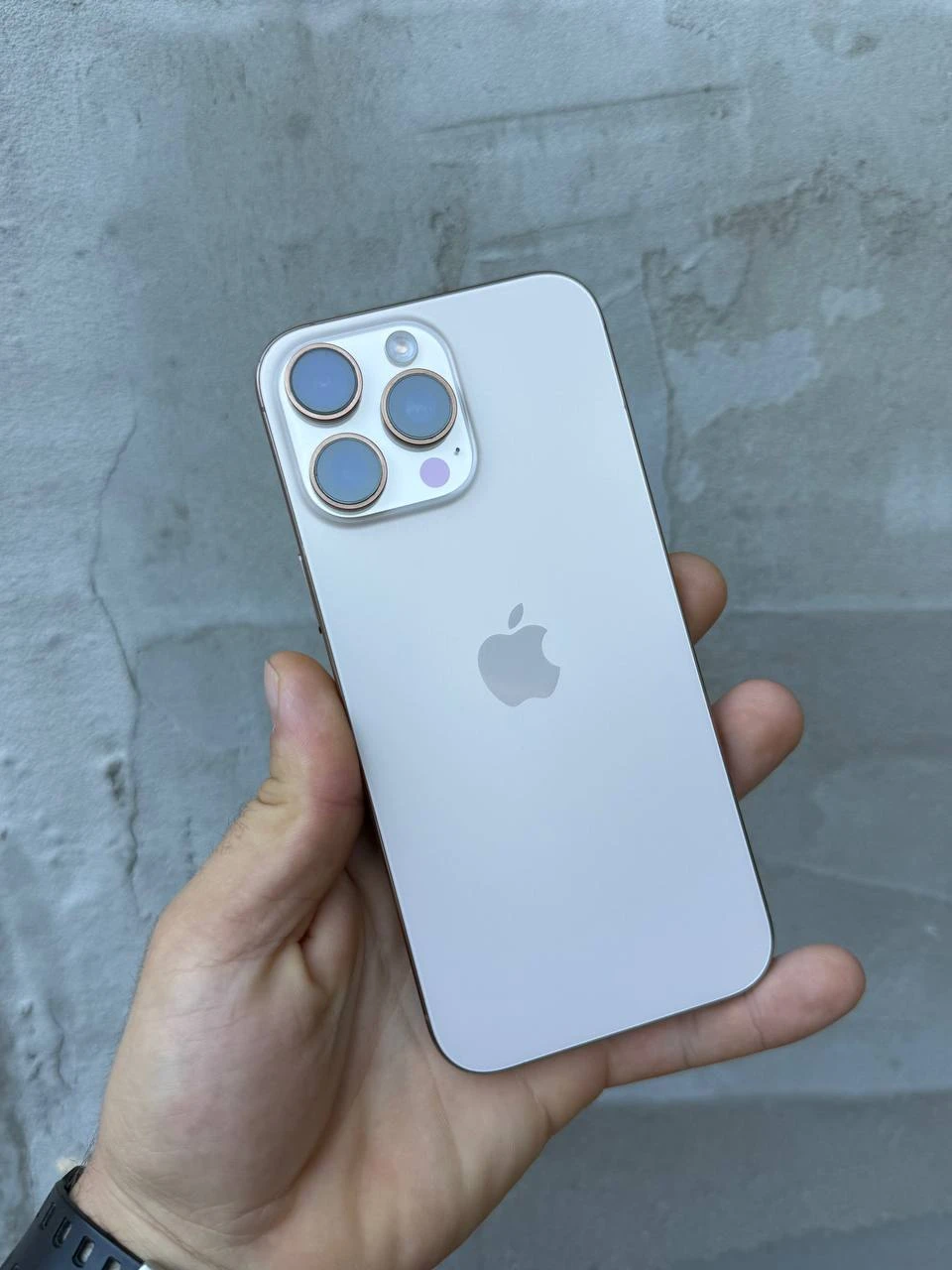 Б/В Apple iPhone 16 Pro Max 256GB Desert Titanium (Як новий) (MYWX3)