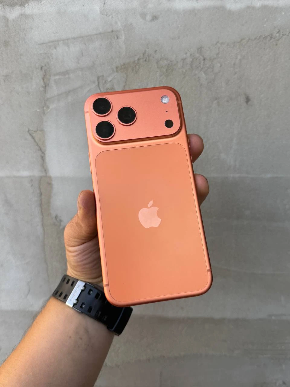 Б/У Apple iPhone 17 Pro Max 256GB Cosmic Orange (Как новый) 