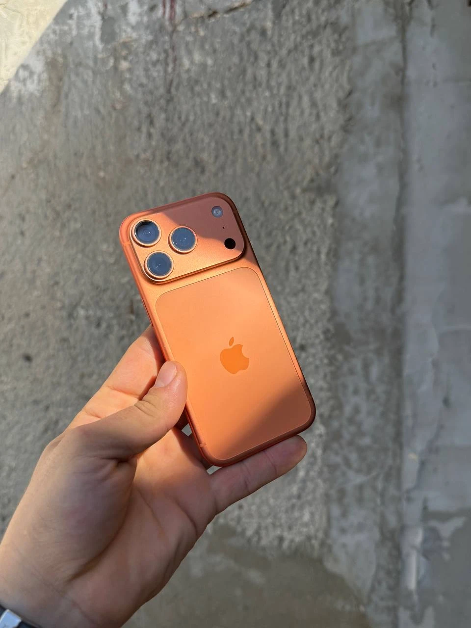 Б/У Apple iPhone 17 Pro 512GB Cosmic Orange (Как новый)