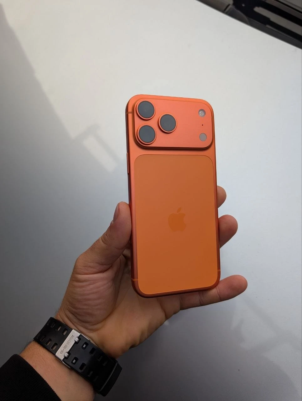 Б/У Apple iPhone 17 Pro Max 512GB Cosmic Orange (Как новый) (MFYT4)