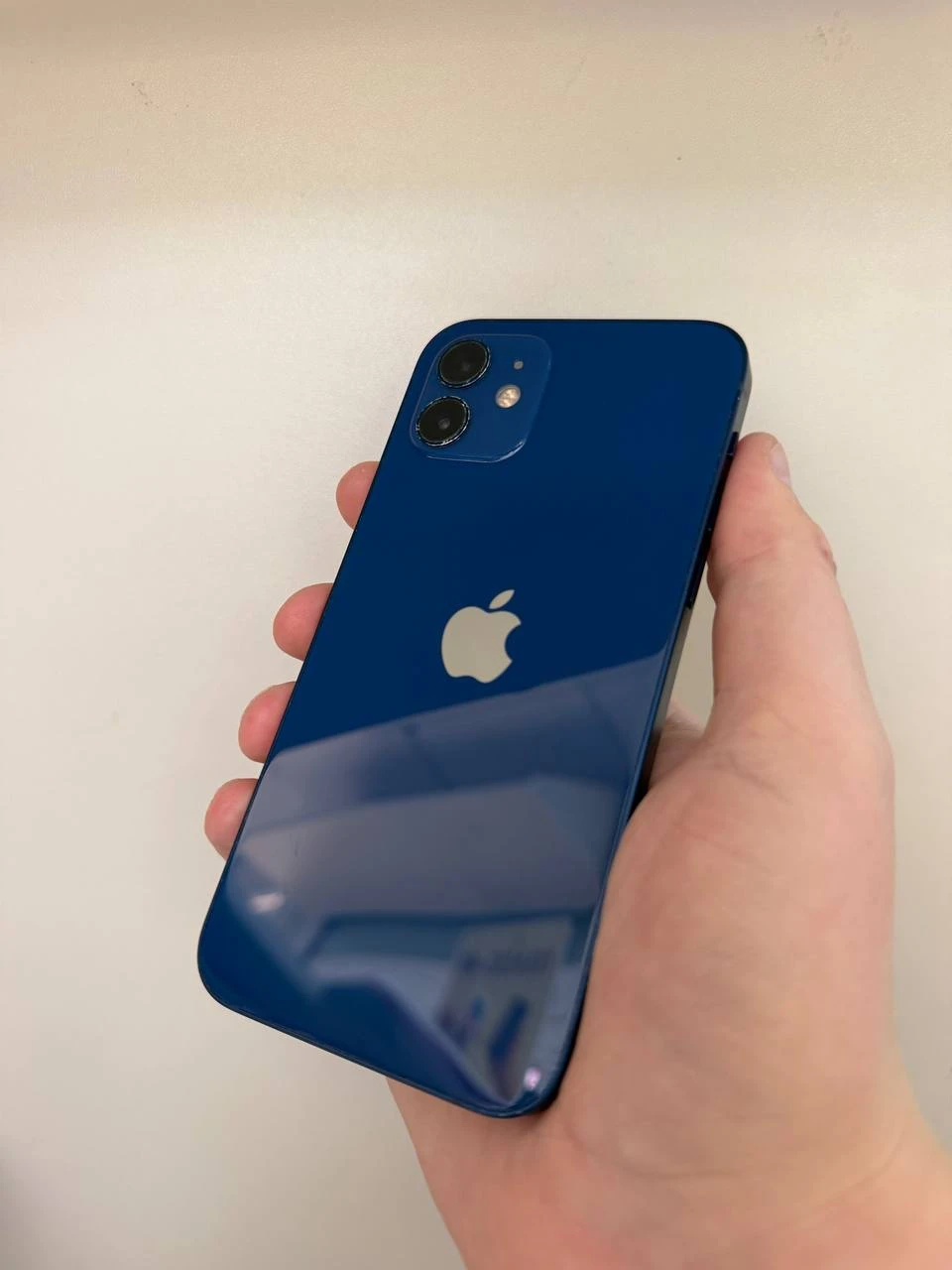 Б/У Apple iPhone 12 256Gb Blue (Следы использования) (MGJK3/MGHL3)