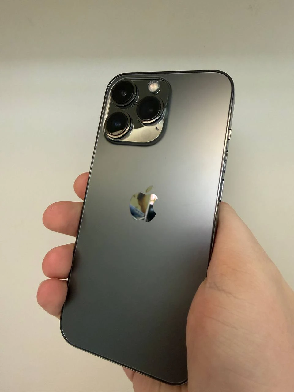 Б/У Apple iPhone 13 Pro 256GB Graphite (Хорошее состояние) (MLVE3)