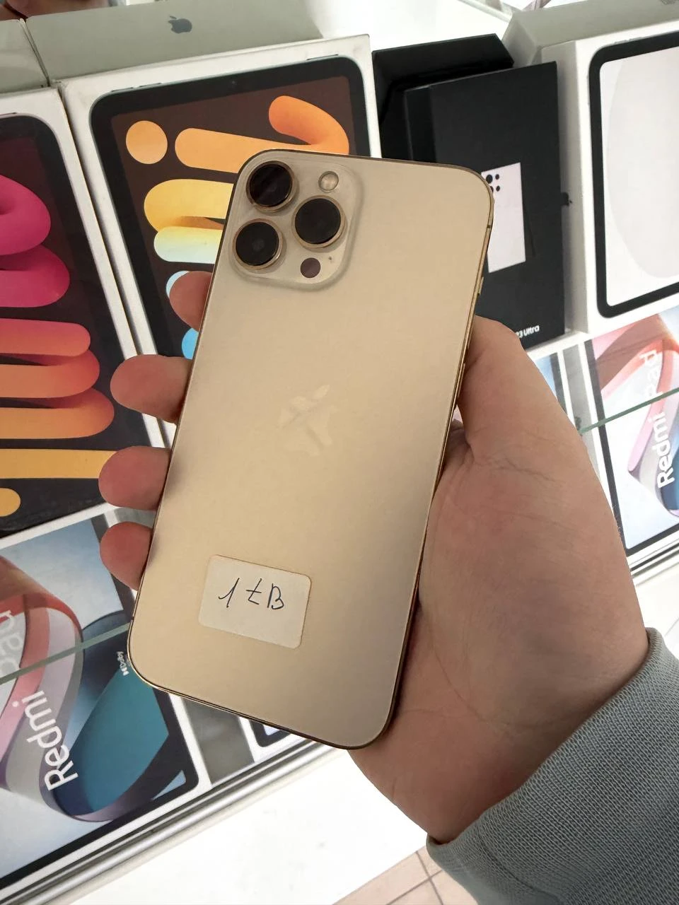 Б/В Apple iPhone 13 Pro Max 1TB Gold (Хороший стан) (MLLM3)