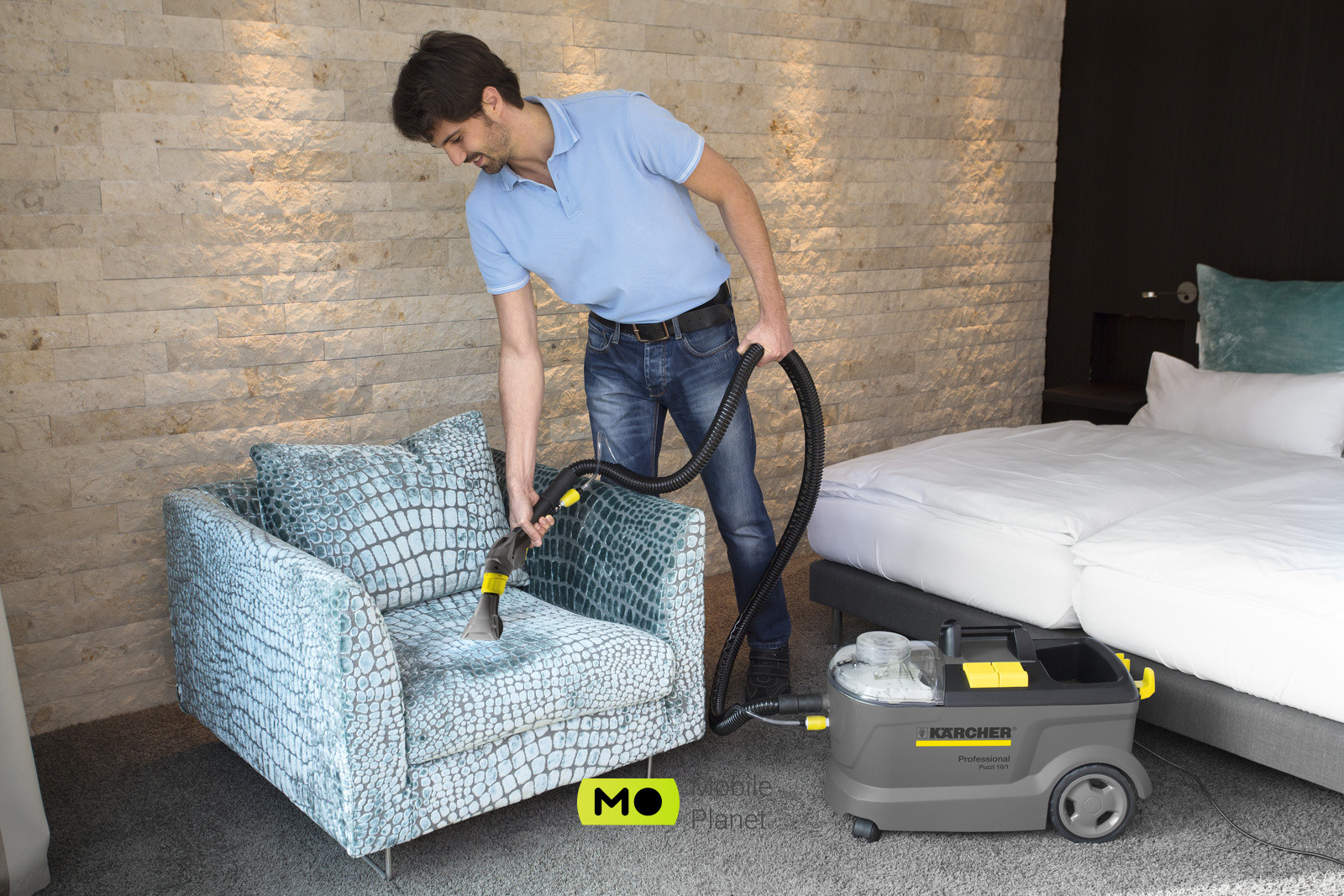 Karcher Puzzi 10/1 (1.100-131.0) Макс. производительность по площади 20-25 м?/ч