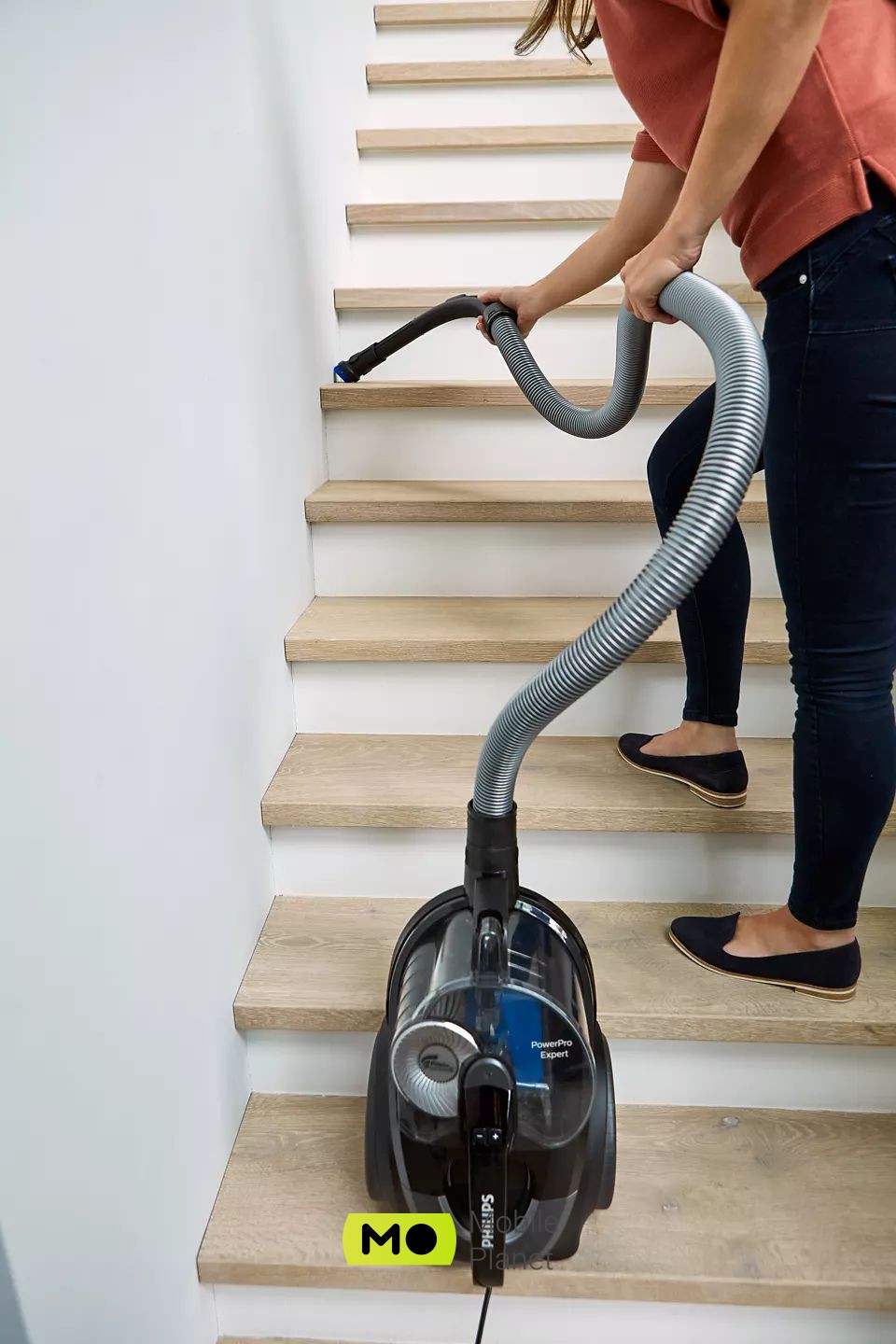 Philips PowerCyclone 8 FC9745/09 Тип: безмешковой; Тип уборки: