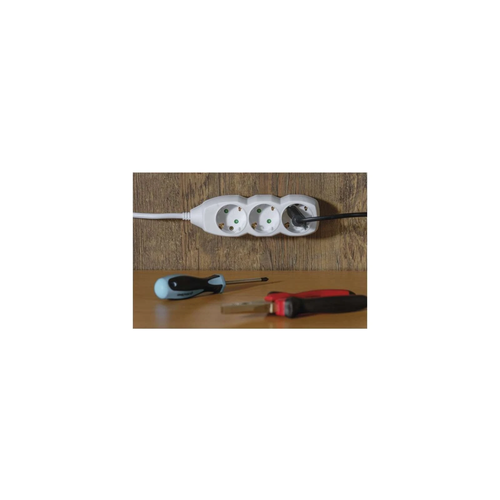 EMOS P0623R (UA) Номінальна напруга ~250 В (макс)