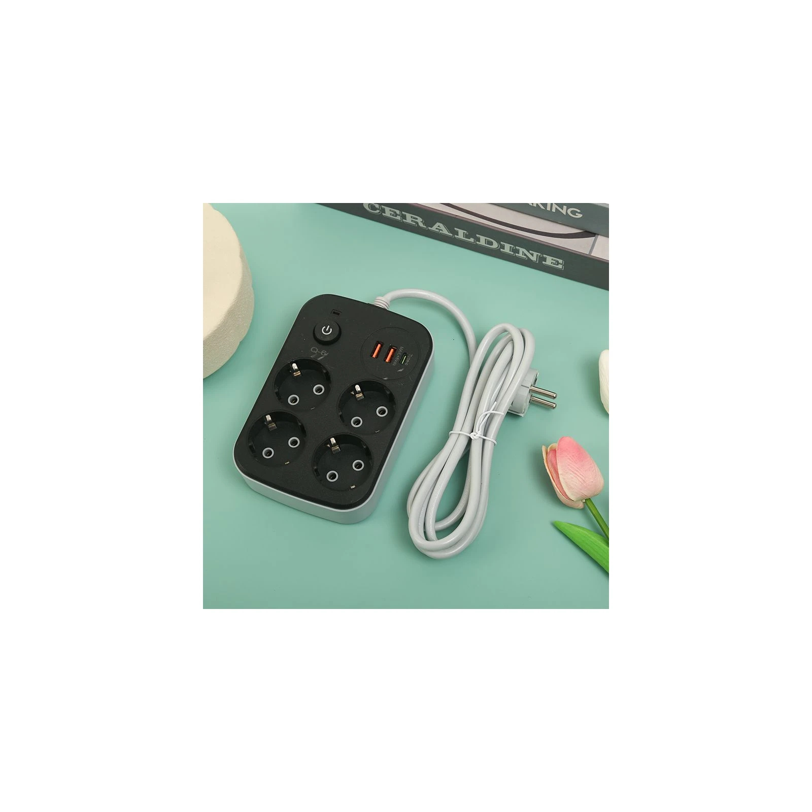 XoKo XK-SP-4-2-1-BK (UA) Кількість розеток 5 шт, 2 USB , 1 USB Type-C