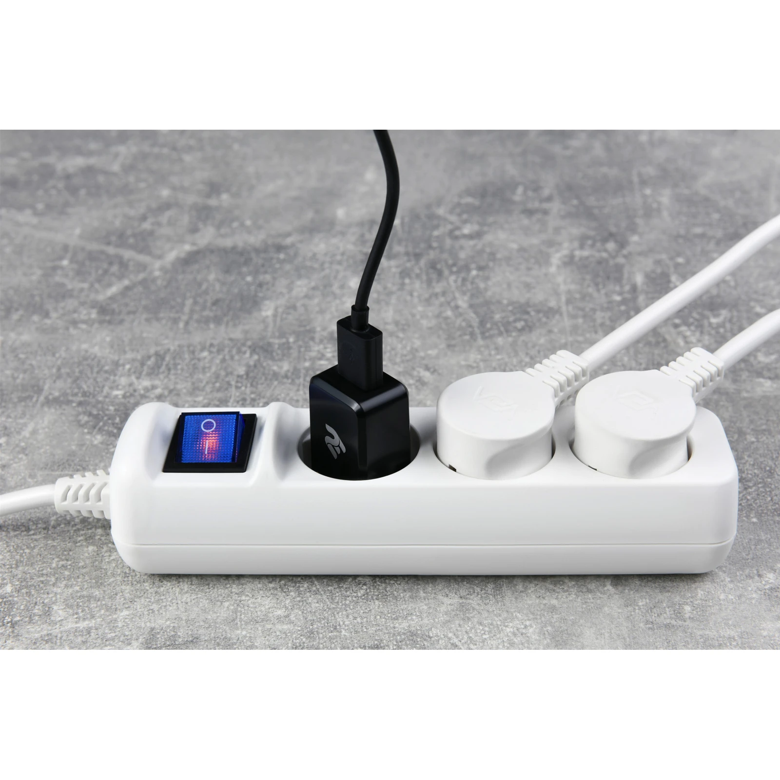 2E 3xSchuko, 1.5м (2E-U03ESM1.5) (UA) Номинальное напряжение: ~230 В;