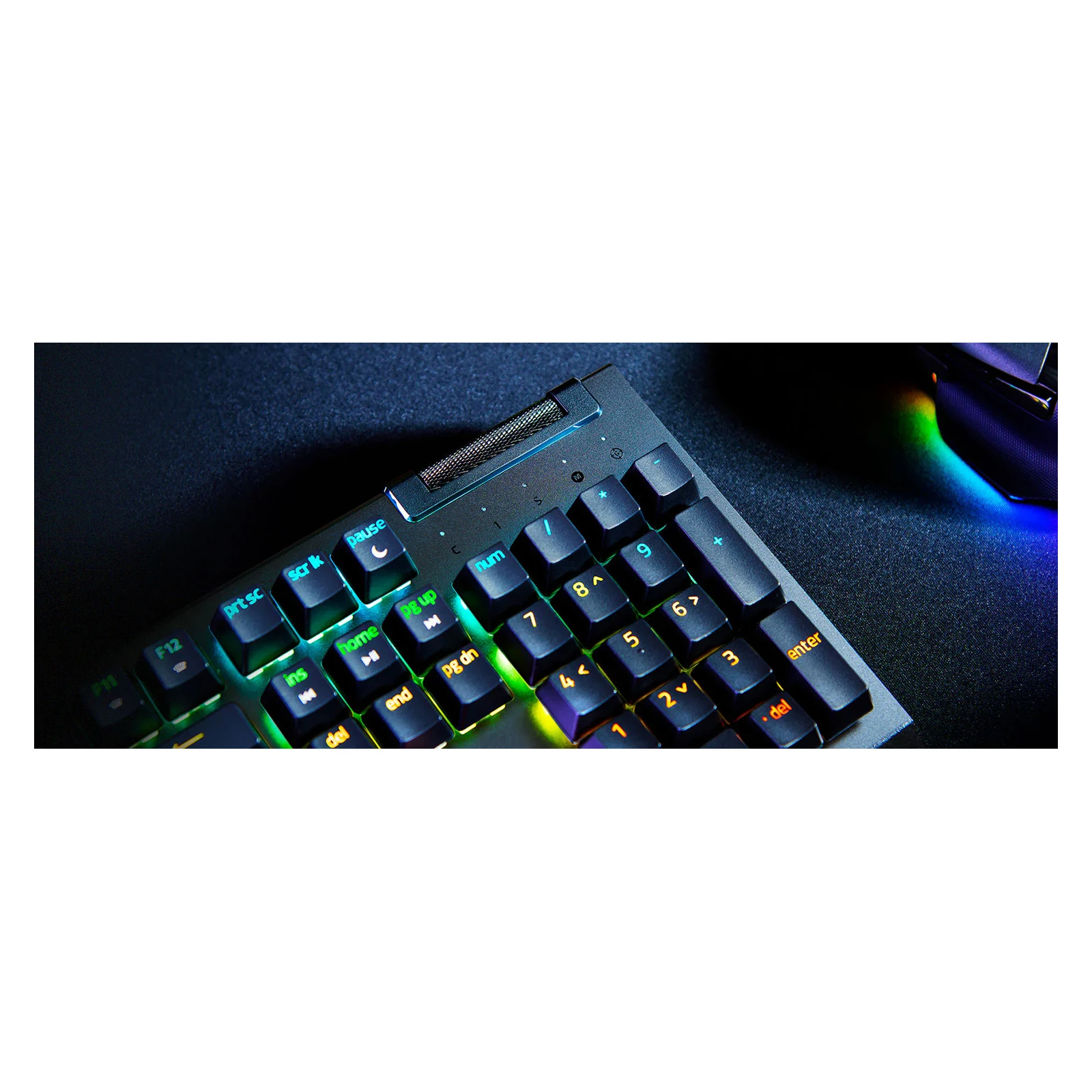 Razer BlackWidow V4 X Green Switch USB RU Black (RZ03-04700800-R3R1) (UA) Тип подключения проводная