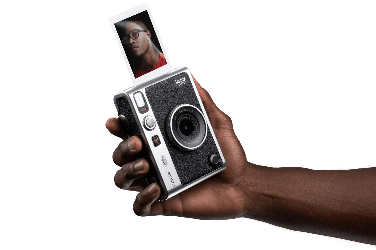 Fujifilm INSTAX MINI EVO Black (16745157) (EU) Разъемы MicroUSB
