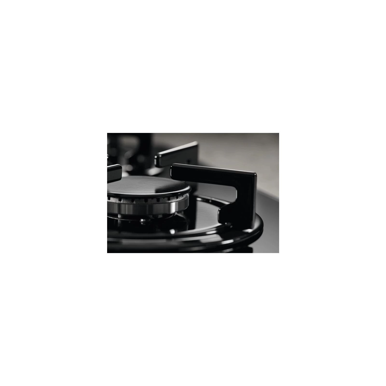 Electrolux EGT6242NVK Матеріал поверхні загартоване скло
