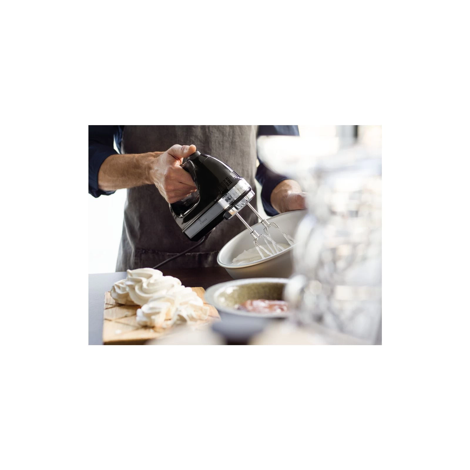 KitchenAid 5KHM9212EOB (UA) Тип: ручний; Потужність: 300 Вт;