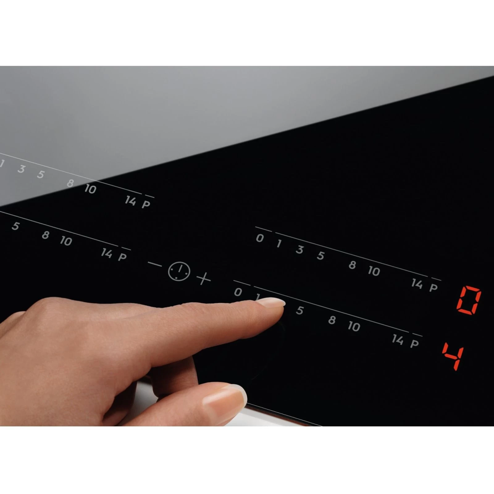 Electrolux CIV634 Управління = = = сенсорне Hob2Hood , швидкий нагрів , звуковий сигнал , таймер для вбудовування 56 х 49 см