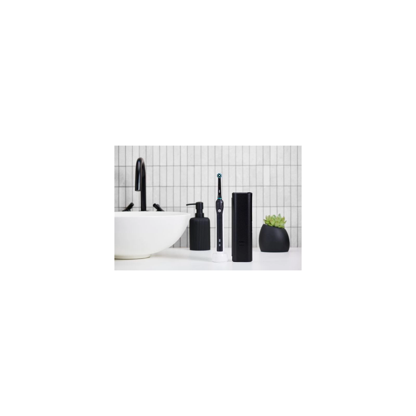 Електрична зубна щітка Oral-B Pro 750 D16.513.1UX 3756 Black Edition (4210201218463) (UA) Види насадок Cross Action