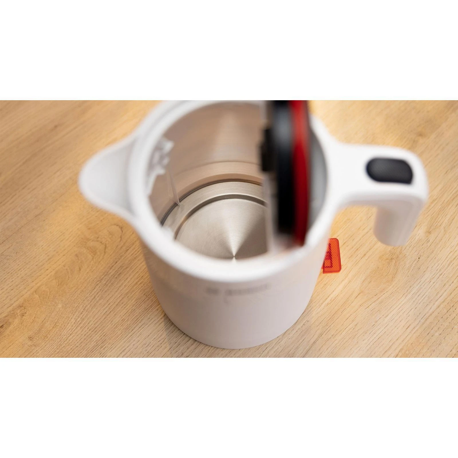 Bosch TWK2M161 (UA) Тип: звичайний; Об'єм: 1.7 л;