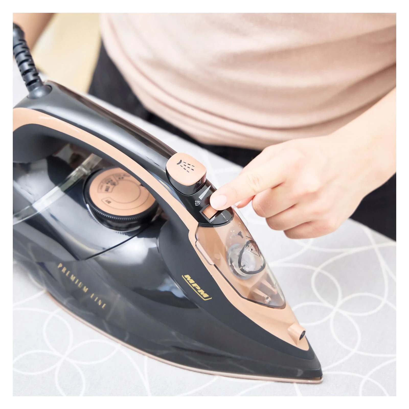 Утюг MPM MZE-24/C (UA) Тип утюга: утюг с подачей пара;