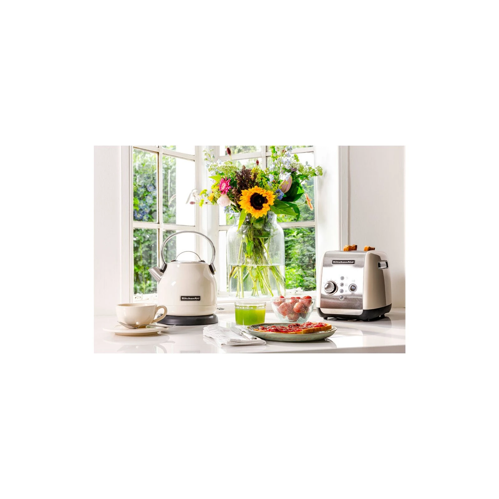 KitchenAid 5KEK1222EAC (UA) Тип: обычный; Объем: 1.25 л;