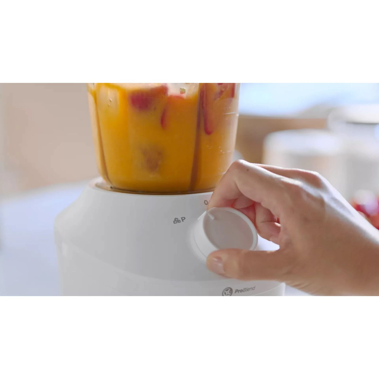 Philips HR2041/17 (UA) Ємність мірної склянки 1.9 л