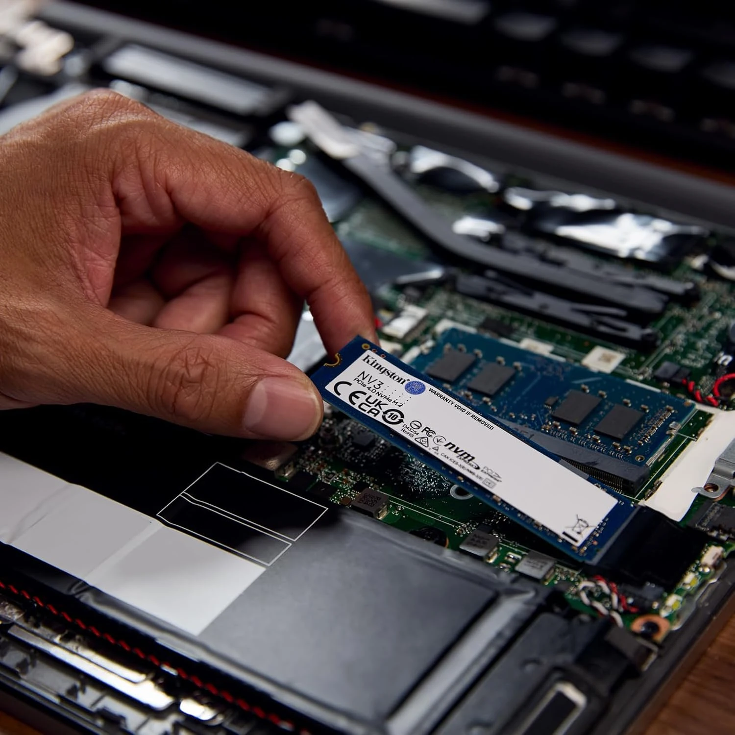 Kingston M.2 4TB PCIe 4.0 NV3 (SNV3S/4000G) (UA) Форм фактор M.2 2280