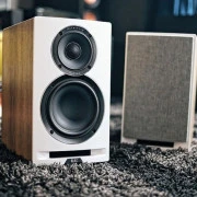 Elac Uni-Fi Reference Bookshelf Speaker Satin White (UBR62-W) (31976)