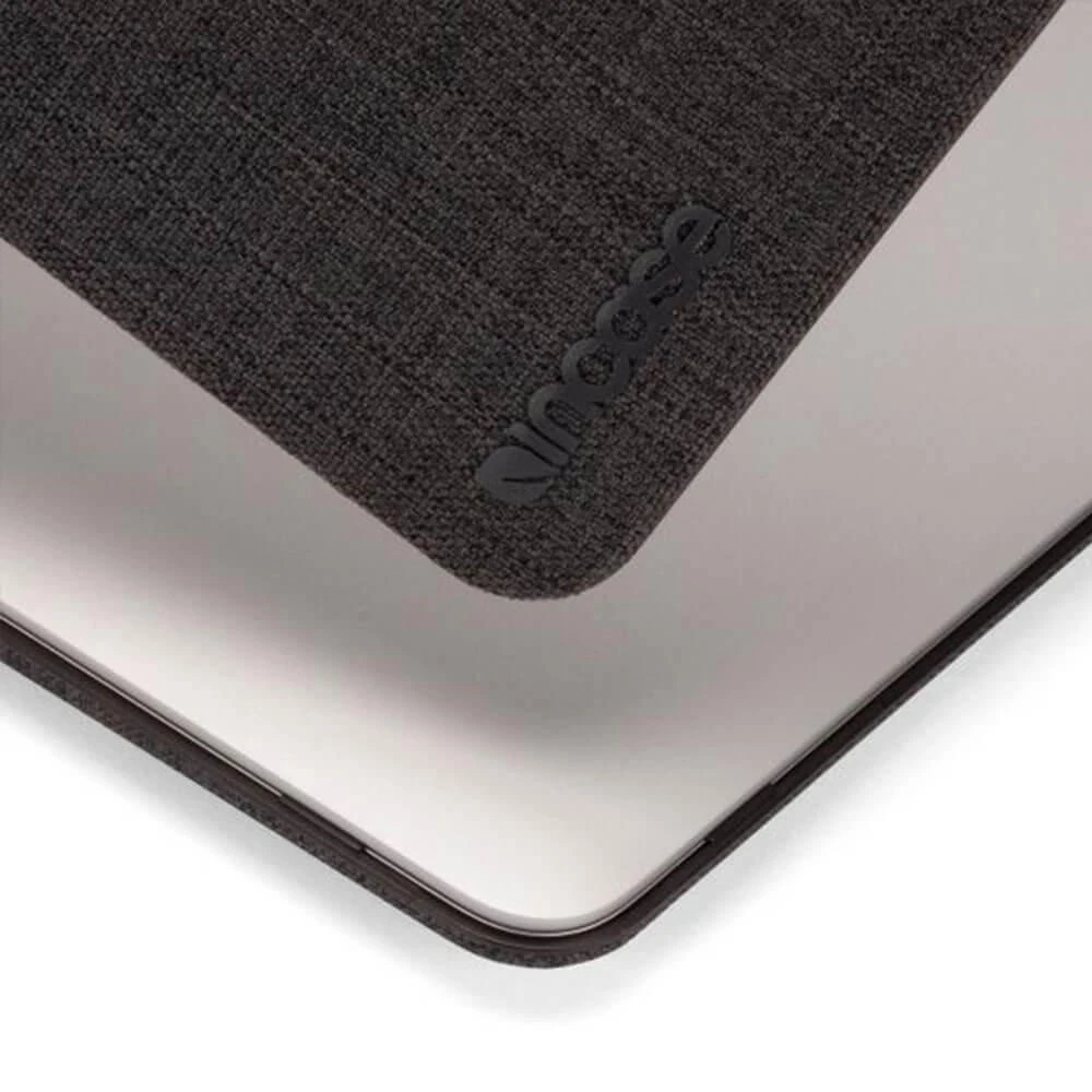 Incase Textured Hardshell in Woolenex for 13 MacBook Pro Thunderbolt 3 USB-C 2020 Graphite (INMB200650-GFT) Бренд: Incase; Форм-фактор ноутбука,