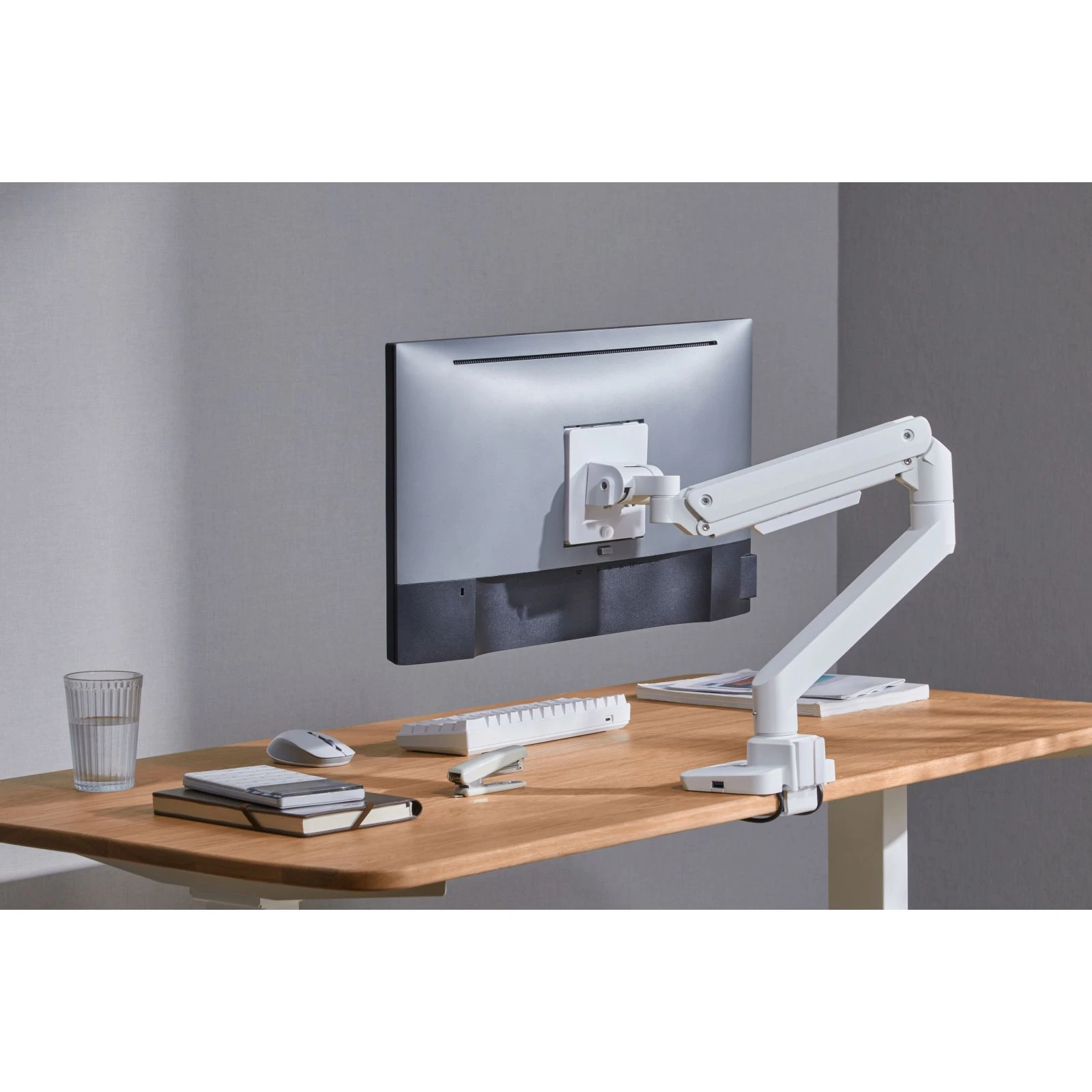 Кронштейн OfficePro MA801W (UA) Назначение: для монитора; Тип: