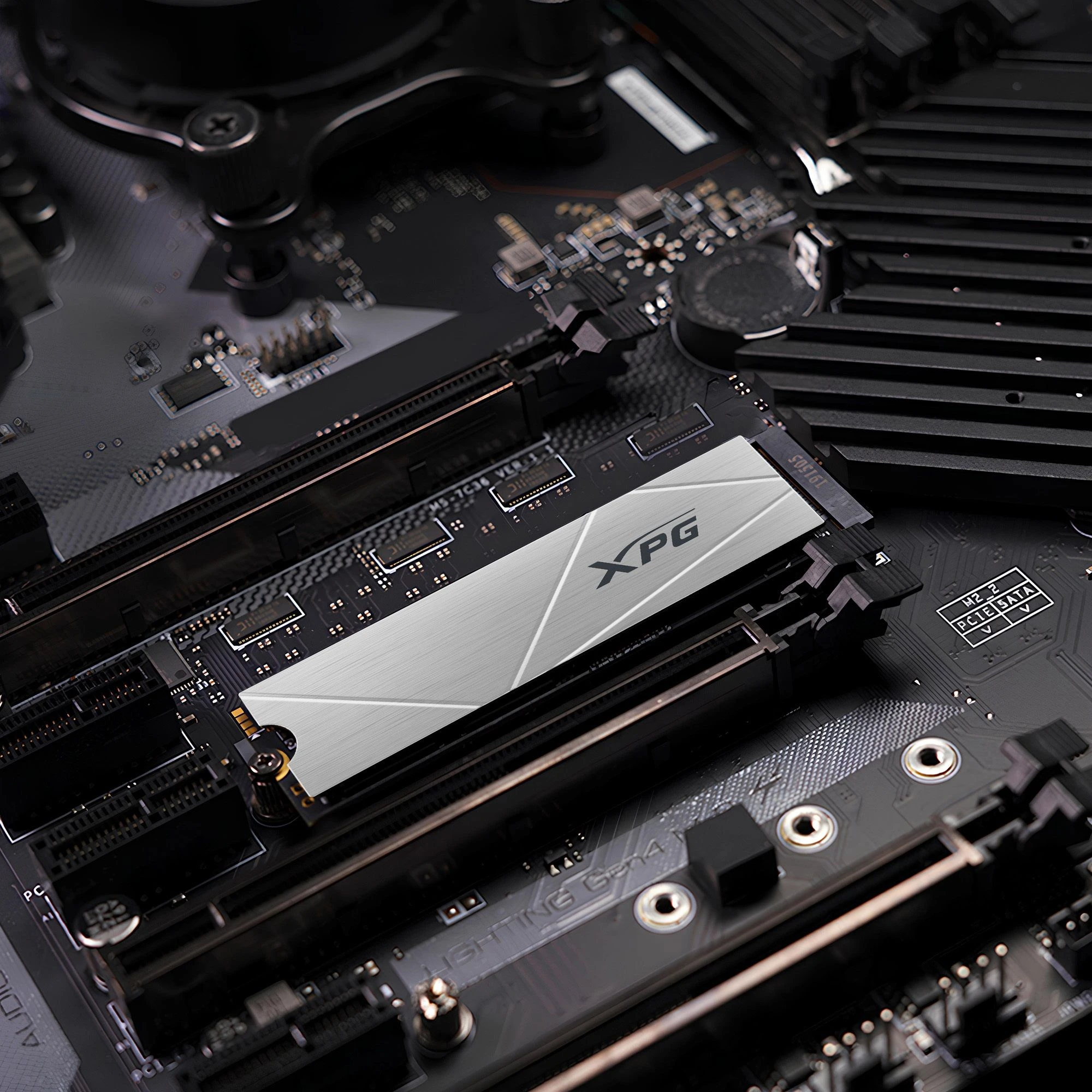 ADATA M.2 2TB PCIe 4.0 XPG GAMMIXS60 (AGAMMIXS60-2T-CS) (UA) Тип: внутрішній; Місткість: 2 ТБ;