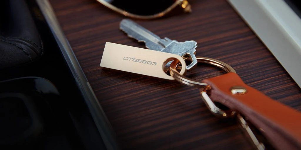 Kingston 128GB USB 3.2 Type-A Gen1 DT SE9 G3 (DTSE9G3/128GB) (UA) Скорость записи данных 100 МБ/сек