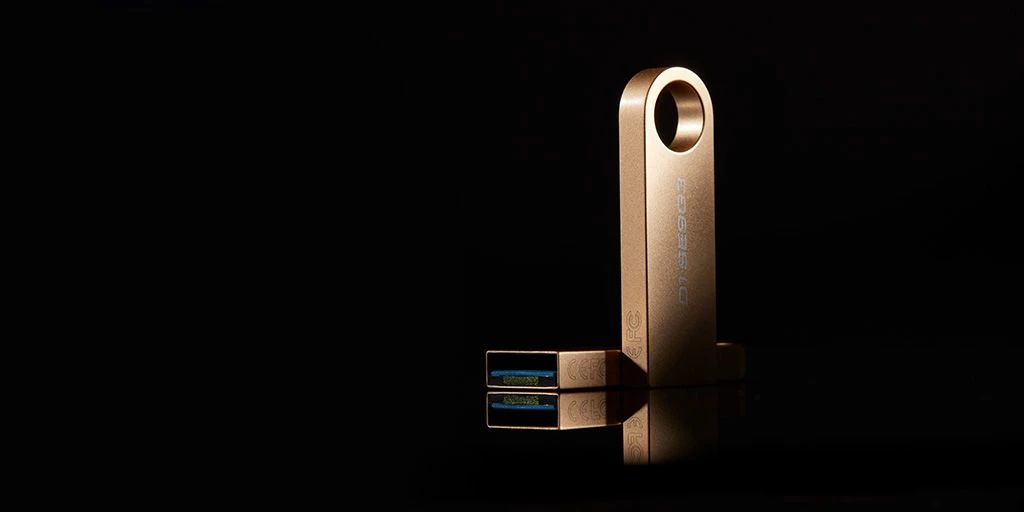 Kingston 256GB USB 3.2 Type-A Gen1 DT SE9 G3 (DTSE9G3/256GB) Температура зберігання  -20°C до 85°C