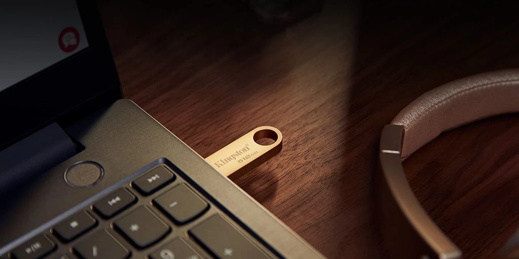 Kingston 256GB USB 3.2 Type-A Gen1 DT SE9 G3 (DTSE9G3/256GB) Швидкість читання даних 220 МБ/сек