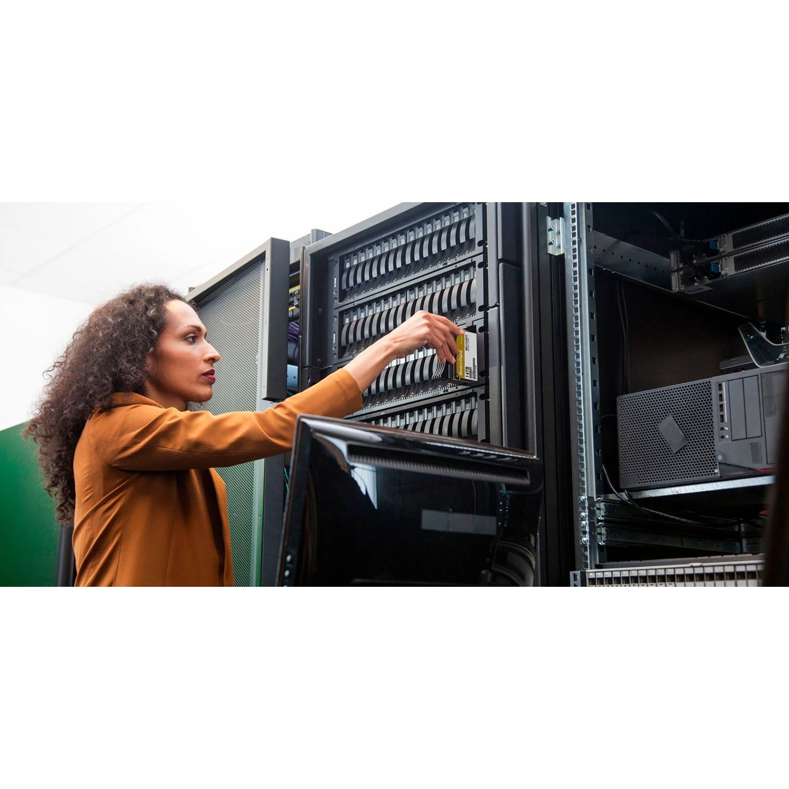 3.5 8TB WD (WD8005FRYZ) (UA) Объем: 8 TB; Скорость вращения