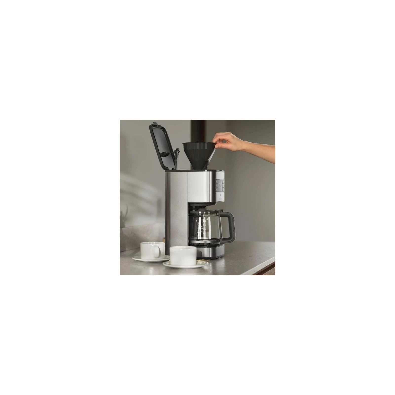 Electrolux E5CM1-6ST (UA) Потужність 1000 Вт