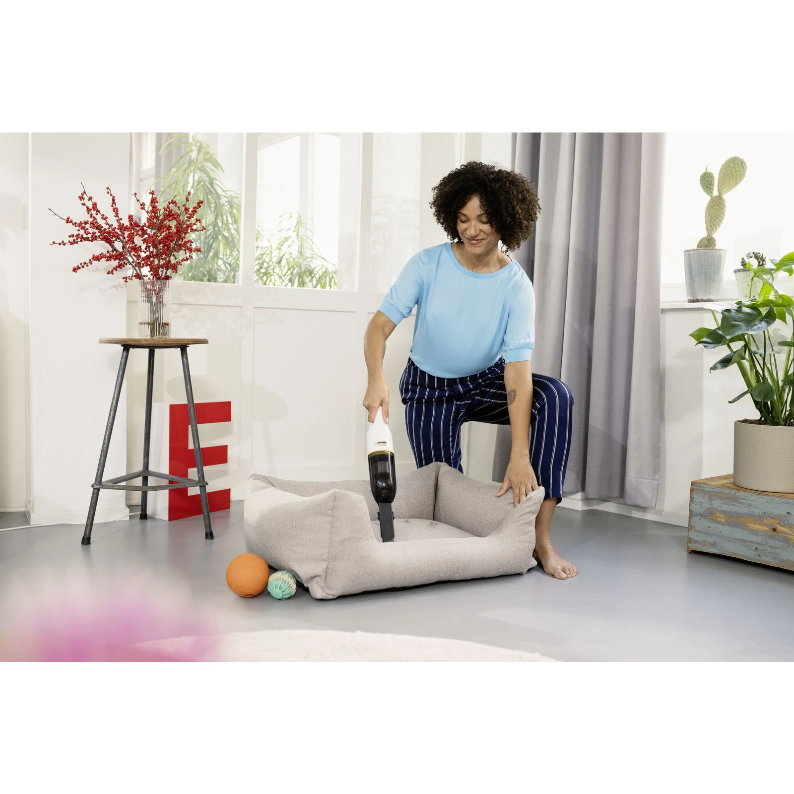 Karcher CVH 2 (1.198-330.0) (UA) Тип пылесоса: автомобильный; Тип
