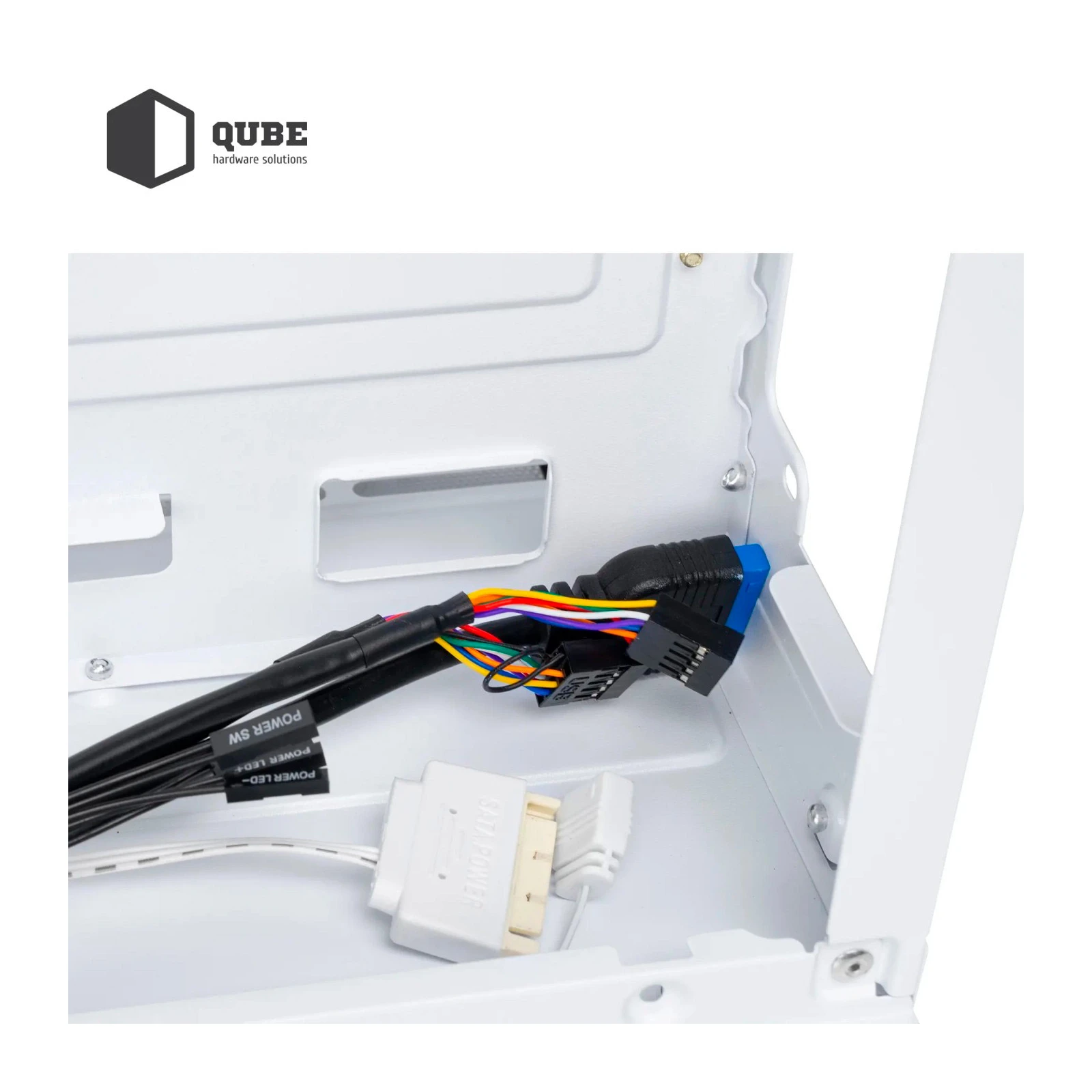 Qube REEF ARGB White (REEF_GMNU3) (UA) Клас корпусу: Геймерські;